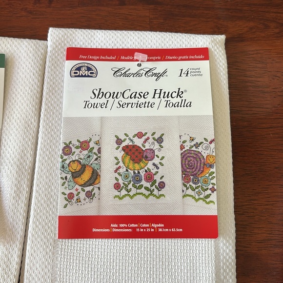 Charles Craft Showcase Huck Towels Lot of 2 - Picture 3 of 3
